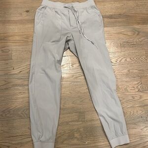 Lululemon men’s ABC Jogger (light grey)